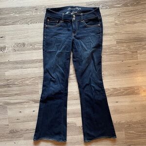 American Eagle Outfitters Artist Super Stretch Indigo Flare Jeans size 8